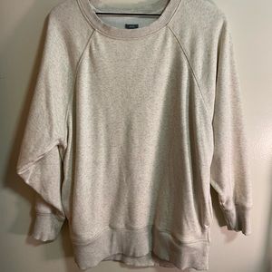 CUTE OFF WHITE SWEATER 🤍